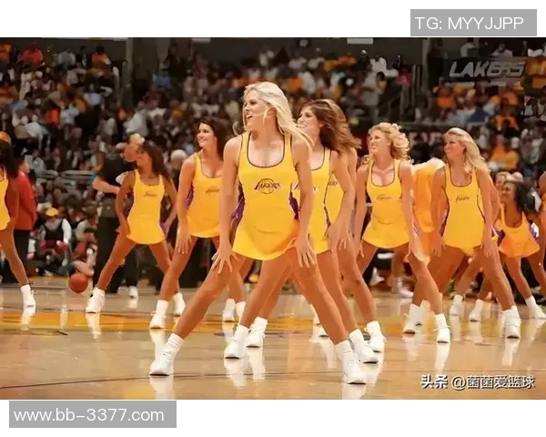 足球场上的女神级球星她们如何用实力诠释帅气与魅力